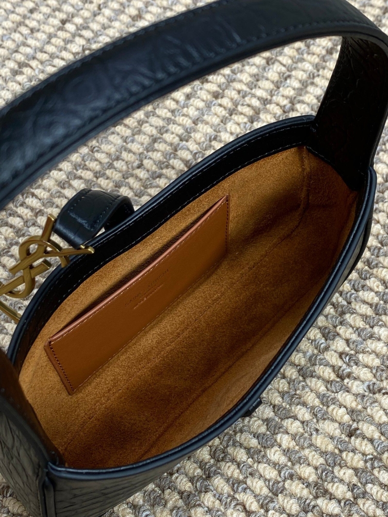 Y51 hobo bags